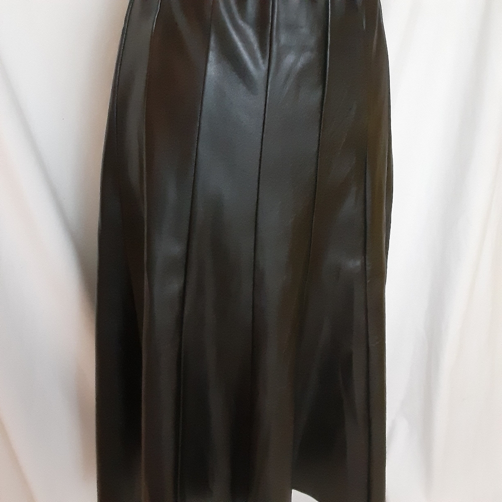 Eloquii Faux Leather Black Pleated Skirt - Picture 7 of 10